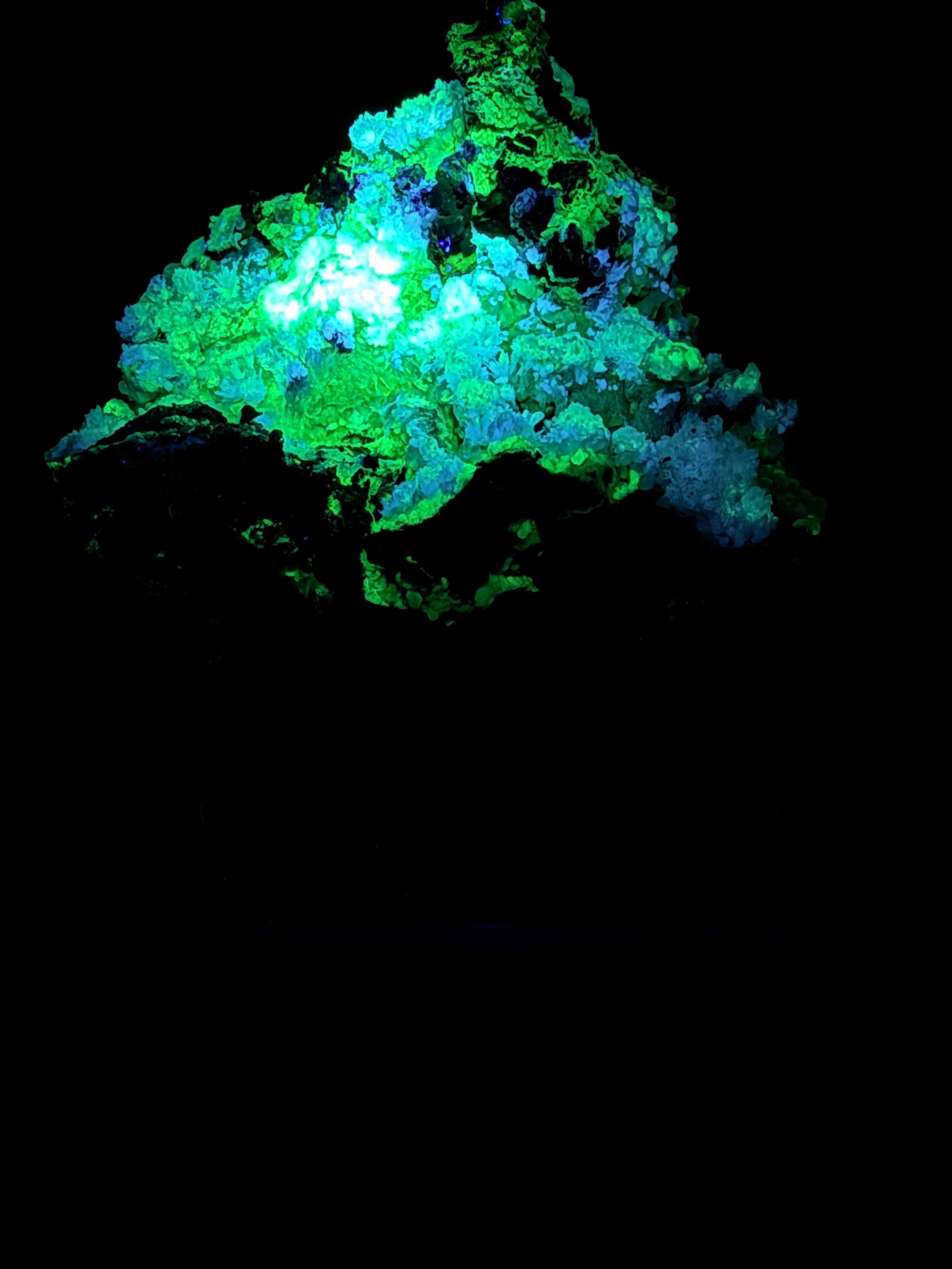 Chalcedony and Aragonite on Goethite #1